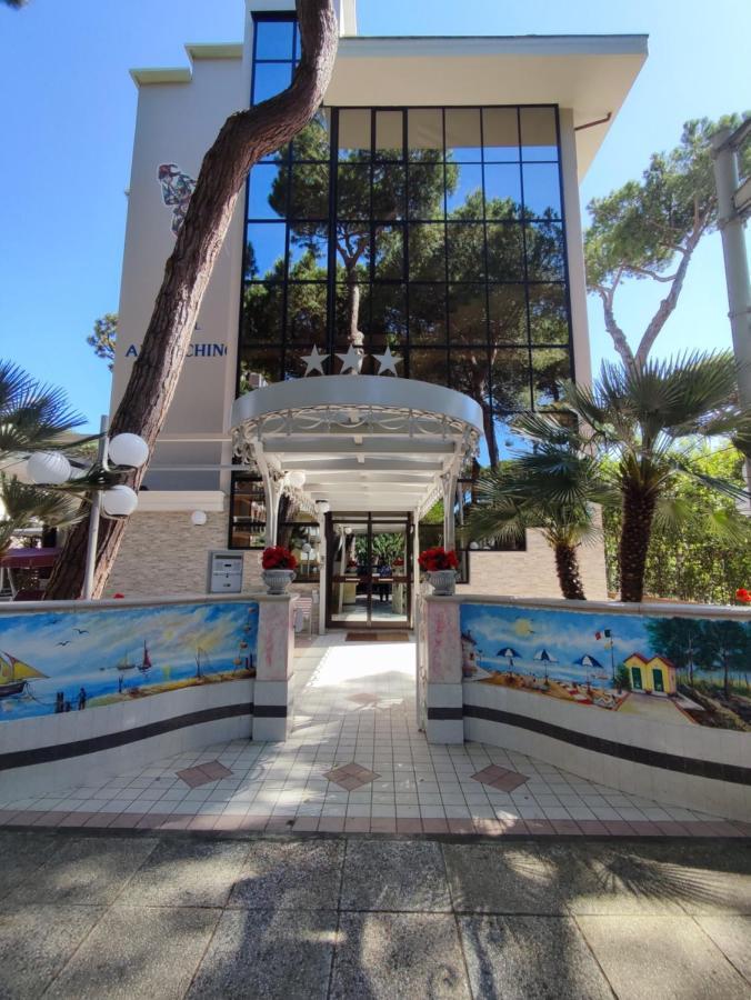 Hotel Arlecchino Милано Мартима Екстериор снимка