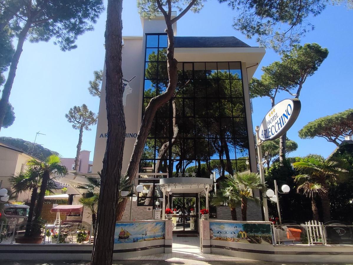 Hotel Arlecchino Милано Мартима Екстериор снимка