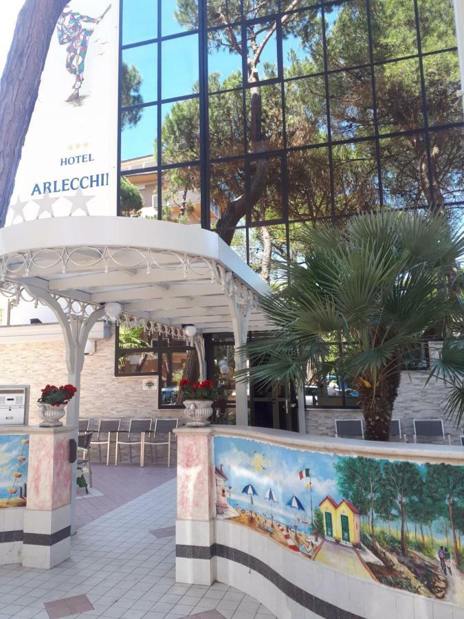 Hotel Arlecchino Милано Мартима Екстериор снимка