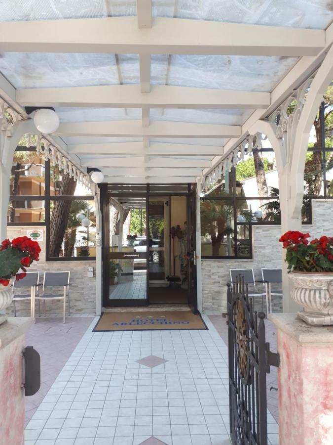 Hotel Arlecchino Милано Мартима Екстериор снимка